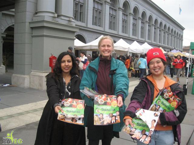 Mila, Alex, & Tammy are ready to leaflet with PETA VSKs